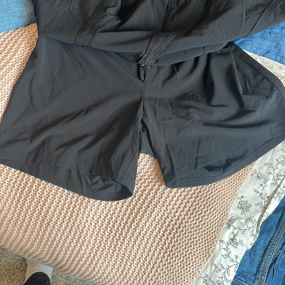 Athleta Hiking Skort - Picture 3 of 4